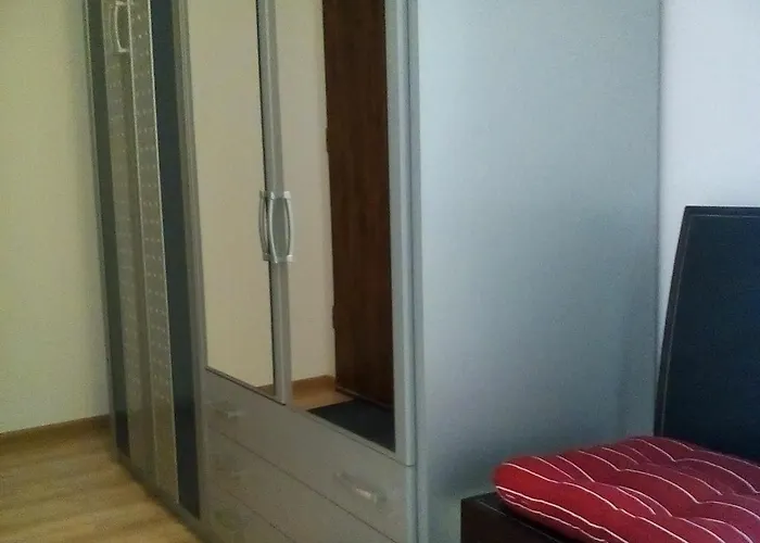 Daire Karmazynowy Nad Morzem *