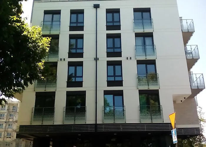 Daire Karmazynowy Nad Morzem *